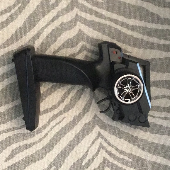 Rock force 33 4x4 remote control - Picture 6 of 9